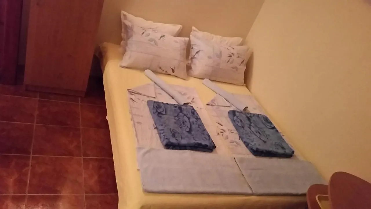 Rooms Via Maris Sozopol 3*,